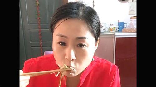 娱乐吃瓜酱羽毛